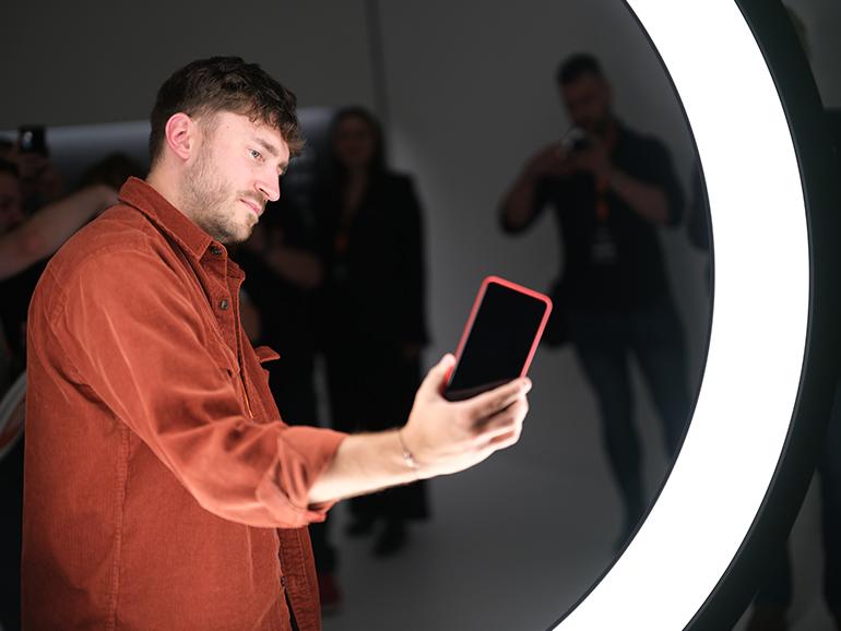 Perfektes Licht, perfekter Moment – Smartphone-Fotografie im besten Rahmen.
