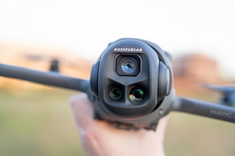 Hauptkamera, Zoomobjektiv und Ultraweitwinkel – für maximale Flexibilität bei Foto- und Videoaufnahmen.
