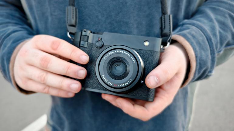 Fujifilm GFX100RF