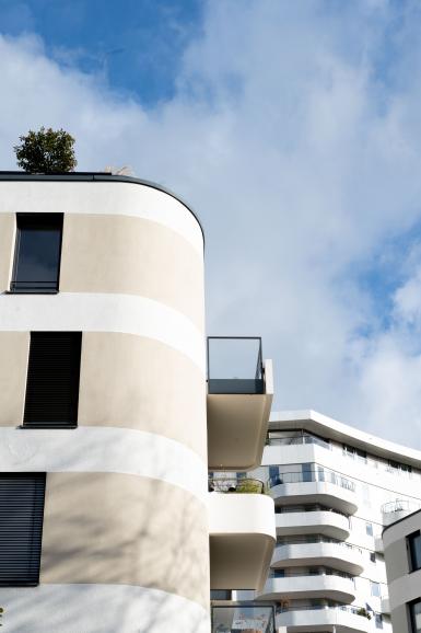 Mit dem NIKKOR Z 28–75 mm f/2,8 besitzen Sie ein leichtes Alltagszoom, das von weiten Stadtansichten bis zu architektonischen Details tolle Ergebnisse liefert.