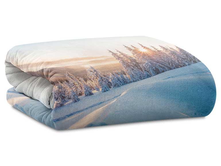 Die Fotodecke besticht durch kuschelig weichen Stoff und langanhaltenden Fotodruck.