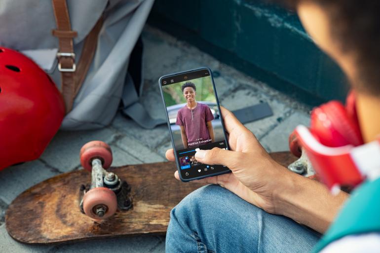 Radiant TrueSelf Camera ergänzt das Radiant Camera Ecosystem als dediziertes Werkzeug für Porträtfotografie.