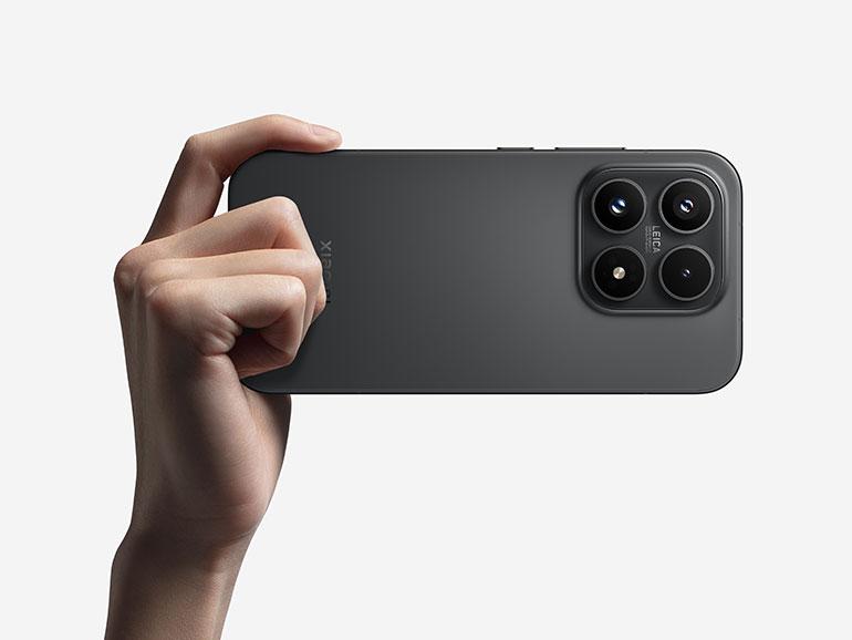 Das Xiaomi 17 wird in den Farbvarianten Black, Venture Green, Alpine Pink und Ice Blue angeboten.