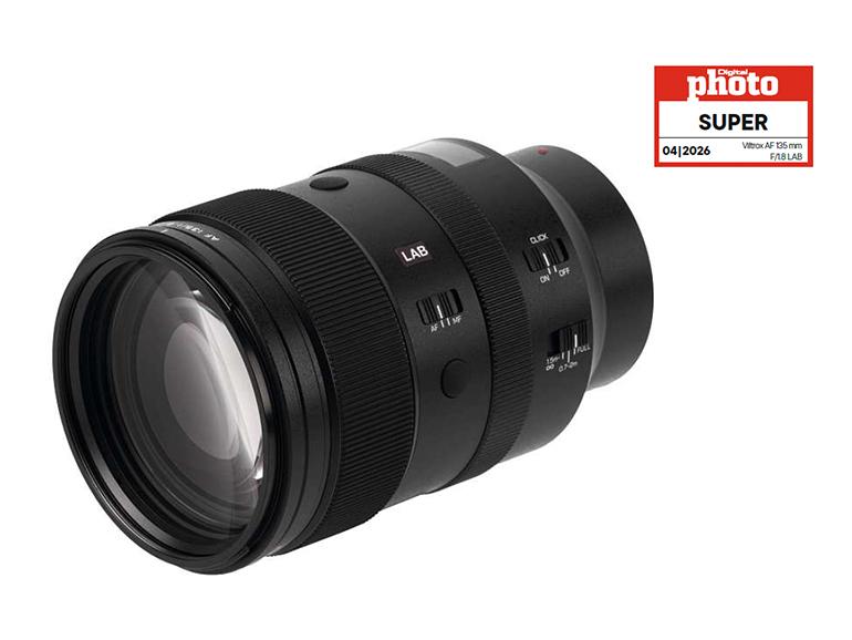 Die 135 mm Festbrennweite macht das Viltrox AF 135 mm F/1.8 LAB FE zur ersten Wahl für Porträtfotografie.