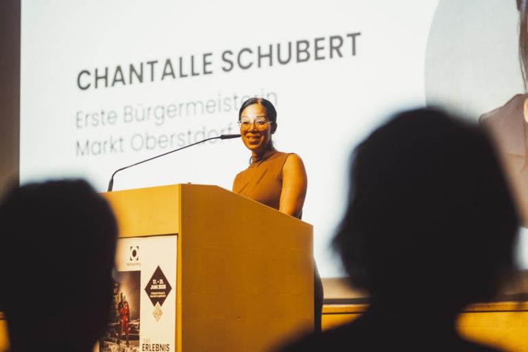 Erste Bürgermeisterin Chantalle Schubert freut sich auf besondere Begegnungen.