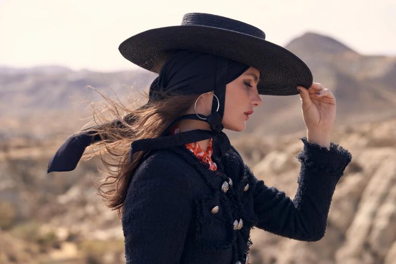 Könnte einem Westernfilm entstammen: eine stimmungsvolle Modeaufnahme aus Südspanien.