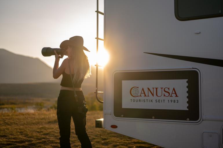 Zwei Wochen lang war das Team von Krolop & Gerst im Camper durch Alberta unterwegs. Immer mit dabei: die Kamera, um spontane Fotomomente festzuhalten.