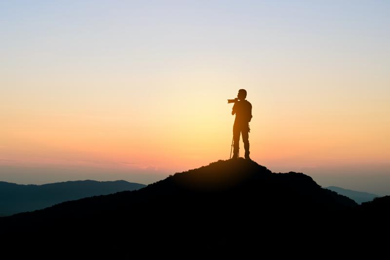 Auf Reisen ist ein Stativ ein guter Begleiter | © songdech17 - stock.adobe.com/de